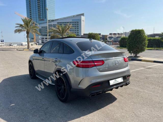 2016 مرسيدس - بنز جي إل إي 63إس أي إم جي