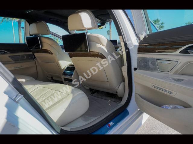 2016 بي ام دبليو الفئة السابعة 750 إل أي