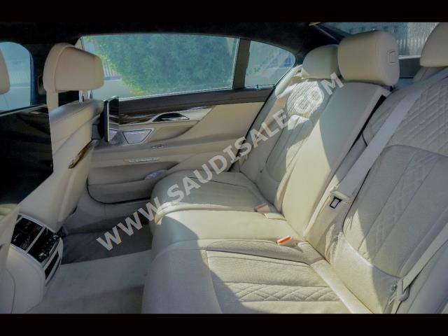 2016 بي ام دبليو الفئة السابعة 750 إل أي