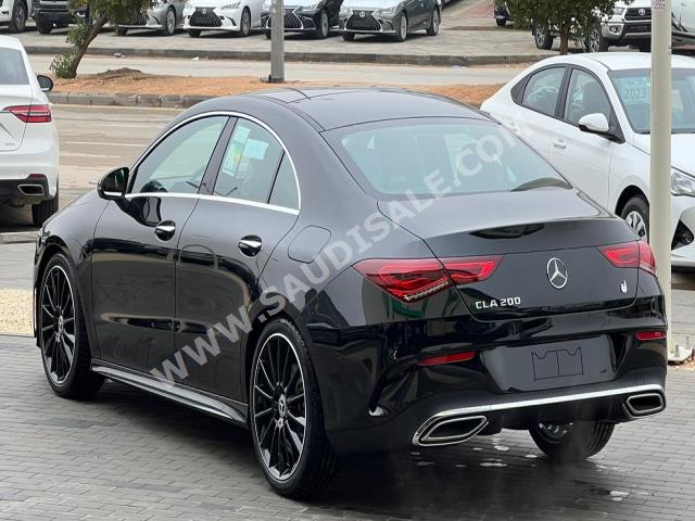 2023 مرسيدس - بنز سي إل أي 200