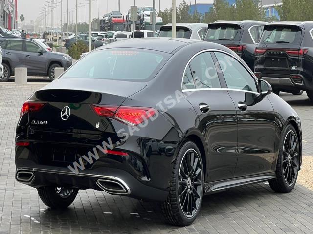 2023 مرسيدس - بنز سي إل أي 200