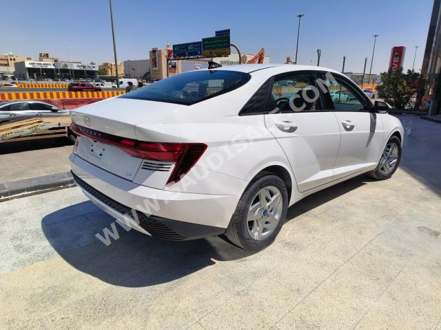 2024 هيونداي اكسنت