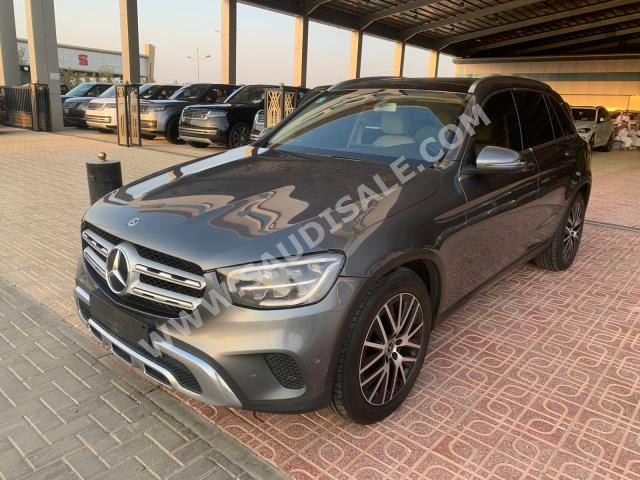 2020 مرسيدس - بنز جي إل سي 200