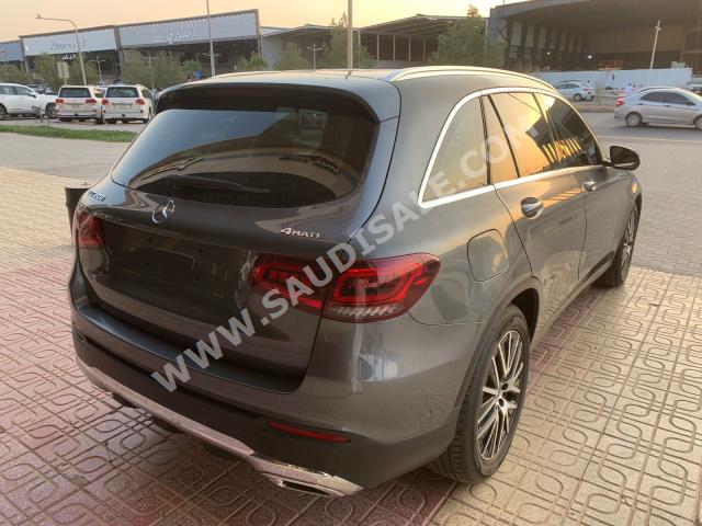 2020 مرسيدس - بنز جي إل سي 200