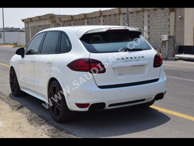 2013 بورش كايين جي تي اس