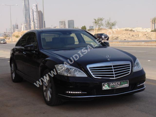 2011 Mercedes-Benz S 300