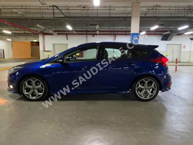 2017 Ford Focus ST Sport