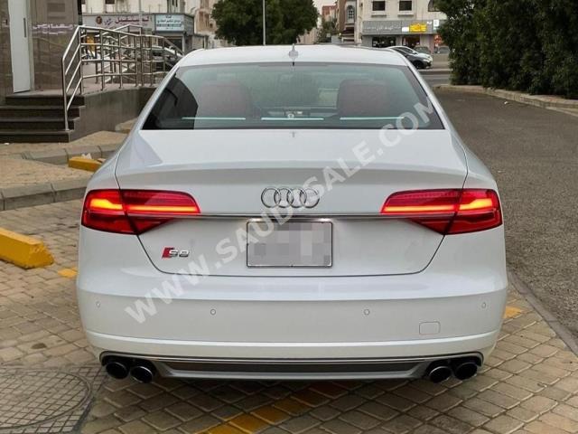 2016 اودي اس 8