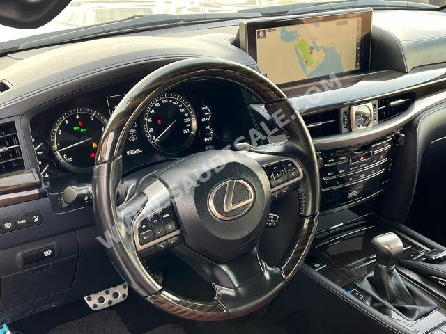 2020 لكزس إل إكس 570 اس