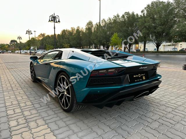 2018 لمبرجيني افنتادور اس