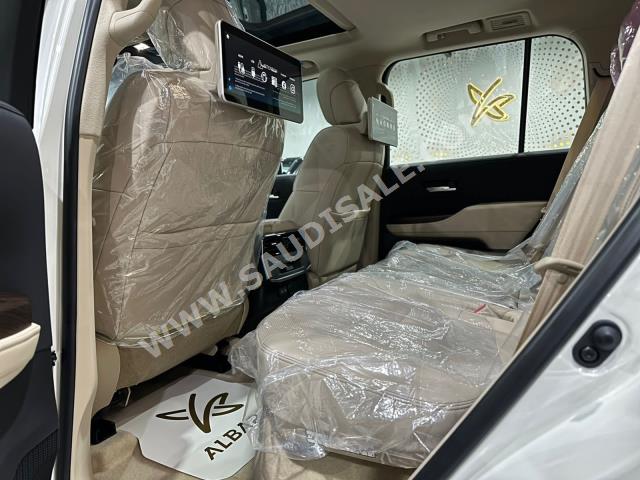 2023 تويوتا لاند كروزر جي اكس ار