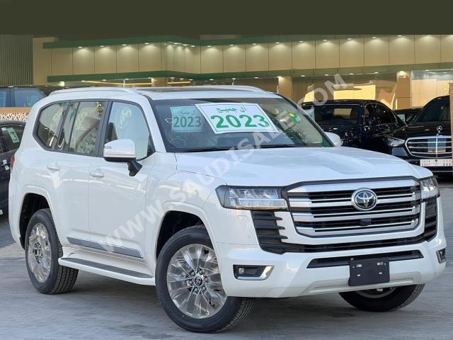 2023 تويوتا لاند كروزر جي اكس ار