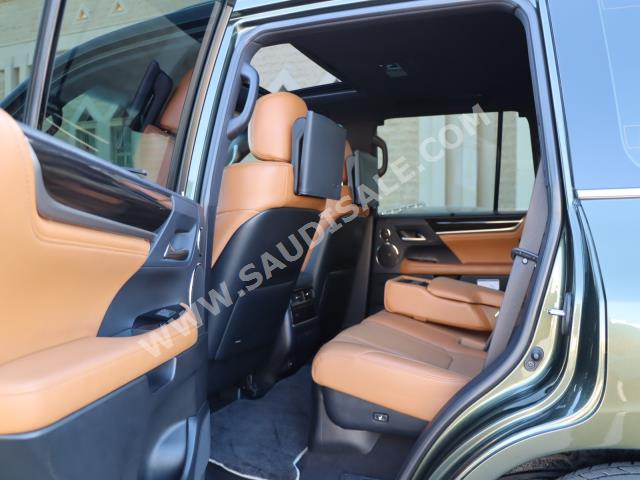 2021 لكزس إل إكس 570 اس