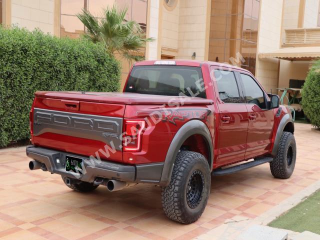 2017 فورد اف 150 رابتور