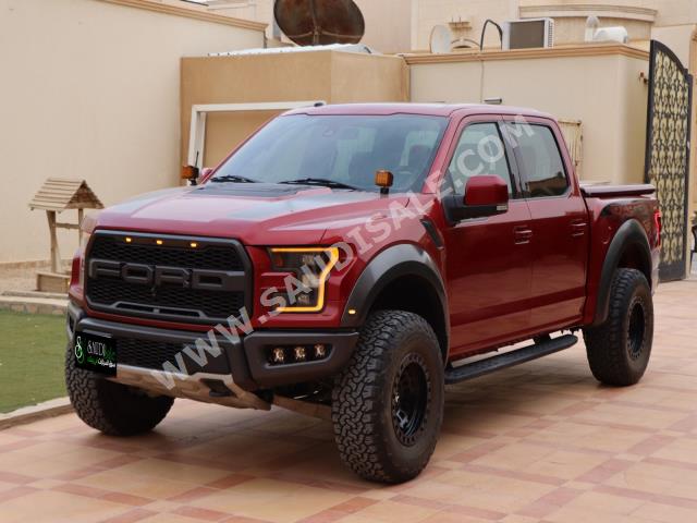 2017 فورد اف 150 رابتور