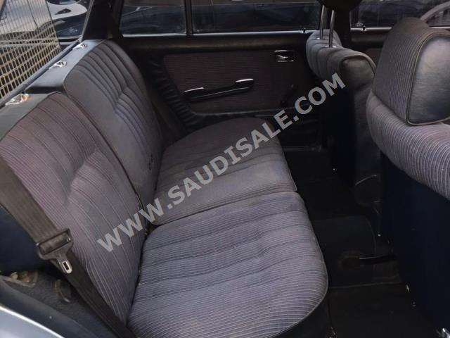 1985 مرسيدس - بنز إس123 230 تي إي