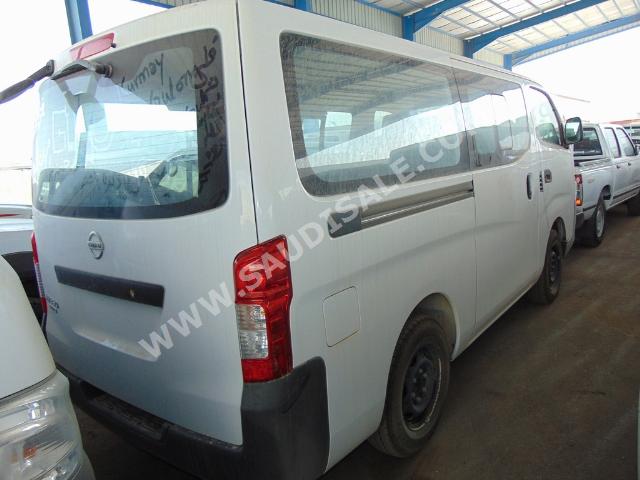 2015 Nissan Urvan