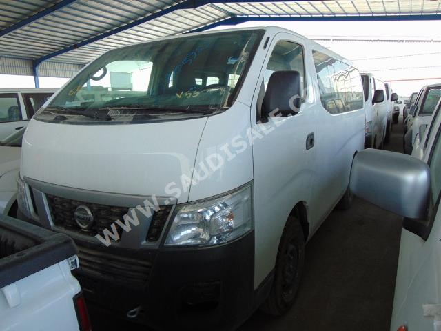2015 Nissan Urvan
