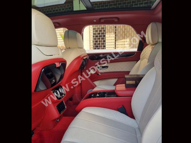 2018 بنتلي بنتايجا