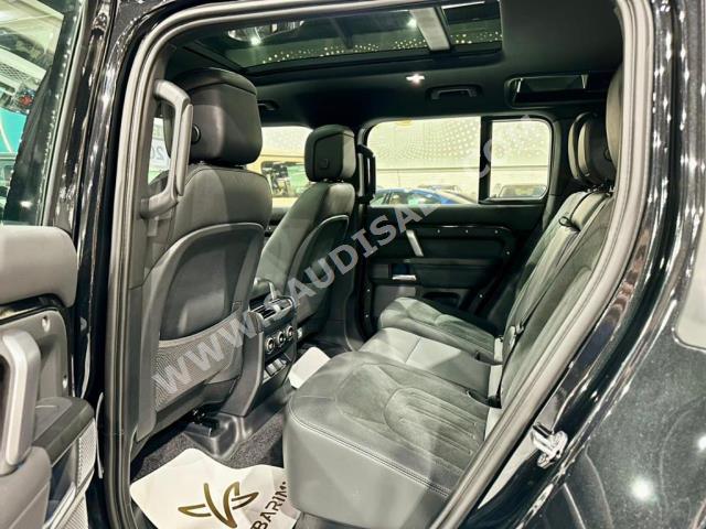 2023 لاند روفر ديفيندر