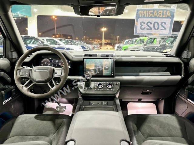 2023 لاند روفر ديفيندر