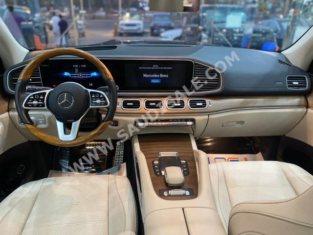 2021 مرسيدس - بنز جي إل إس 450