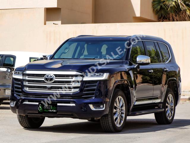 2022 تويوتا لاند كروزر في اكس