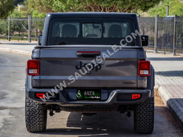 2021 جييب جلادياتور سبورت