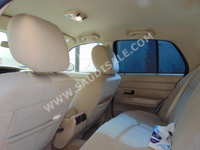 2012 Ford Crown Victoria