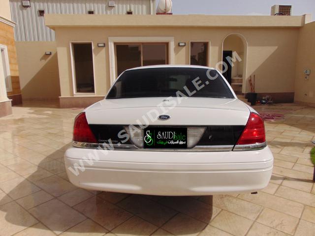 2012 Ford Crown Victoria