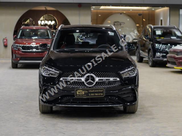 2022 مرسيدس - بنز جي إل أي 200
