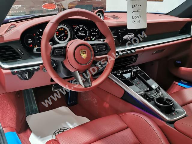 2022 بورش 911 كاريرا 4 اس