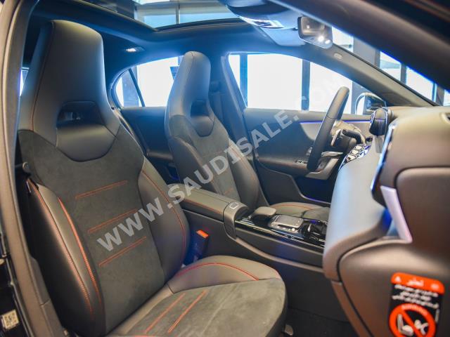 2022 مرسيدس - بنز أي 200