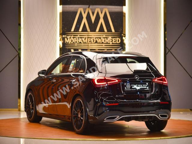 2022 مرسيدس - بنز أي 200