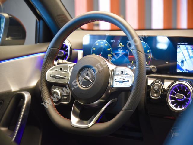 2022 مرسيدس - بنز أي 200