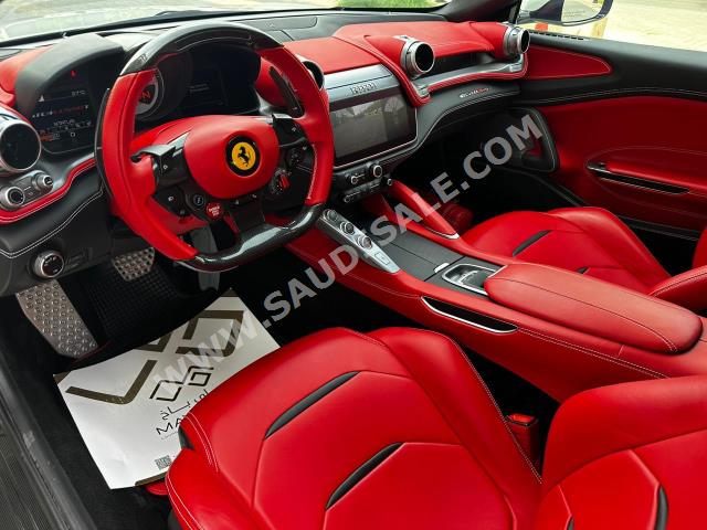 2018 فيراري جي تي سي 4 لوسو