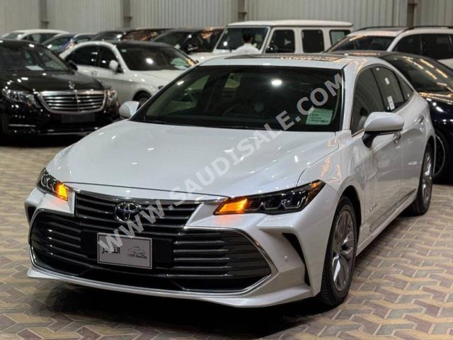 2021 تويوتا افالون تورينج