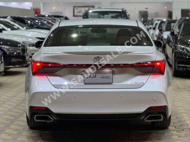 2021 تويوتا افالون تورينج