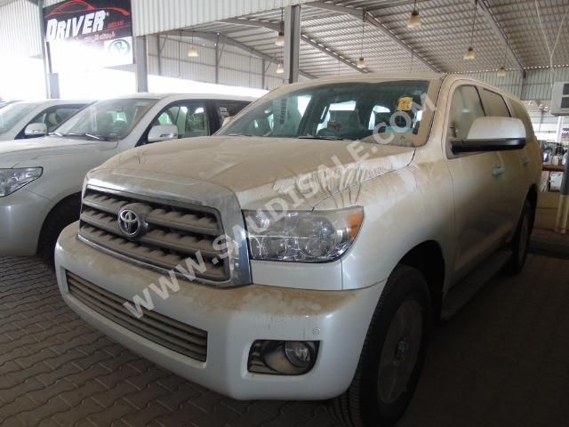 2014 Toyota Sequoia SR5