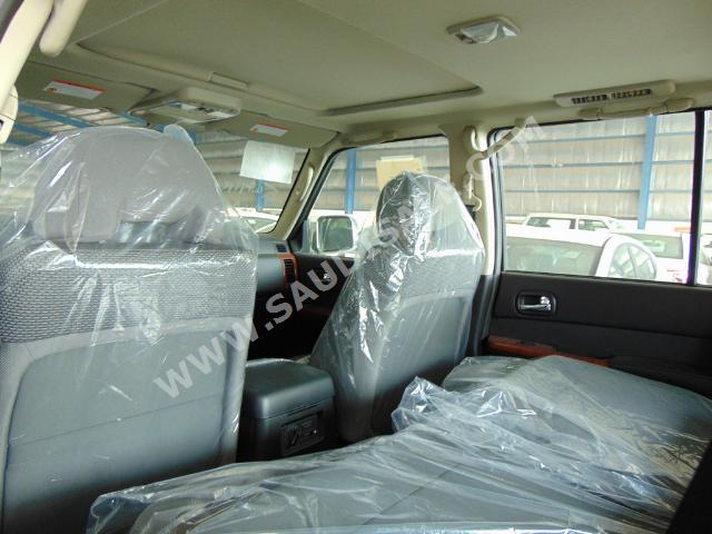 2015 نيسان باترول سفاري