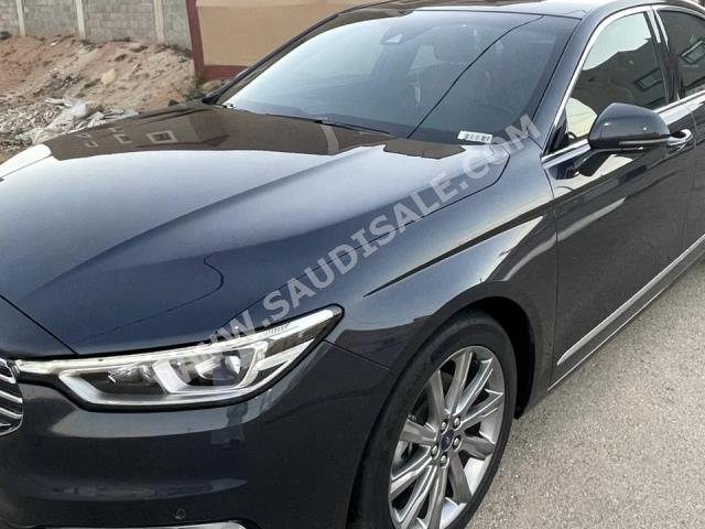 2022 فورد توروس تايتينيوم