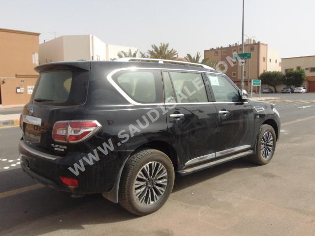 2014 نيسان باترول بلاتينيوم
