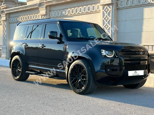 2022 لاند روفر ديفيندر اتش اس اي
