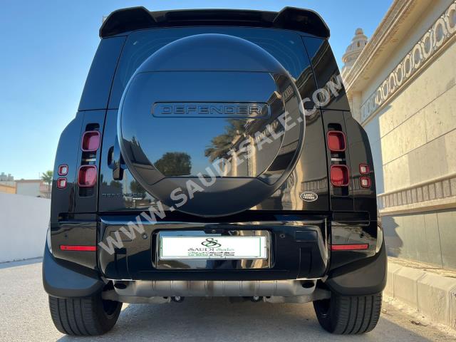 2022 لاند روفر ديفيندر اتش اس اي