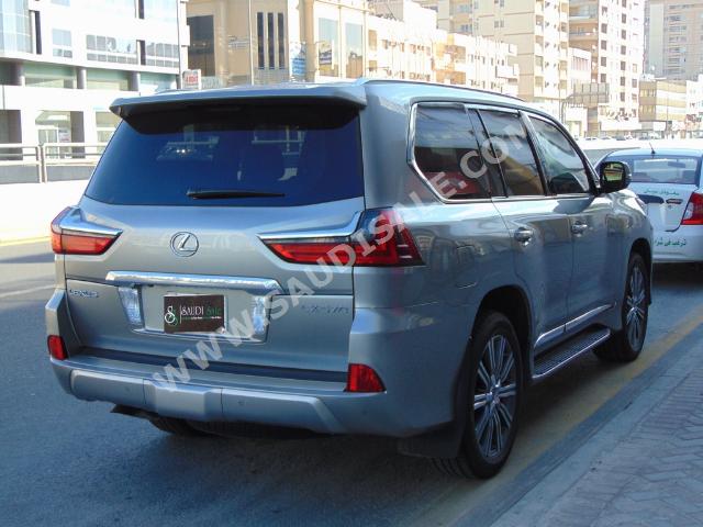 2016 Lexus LX 570