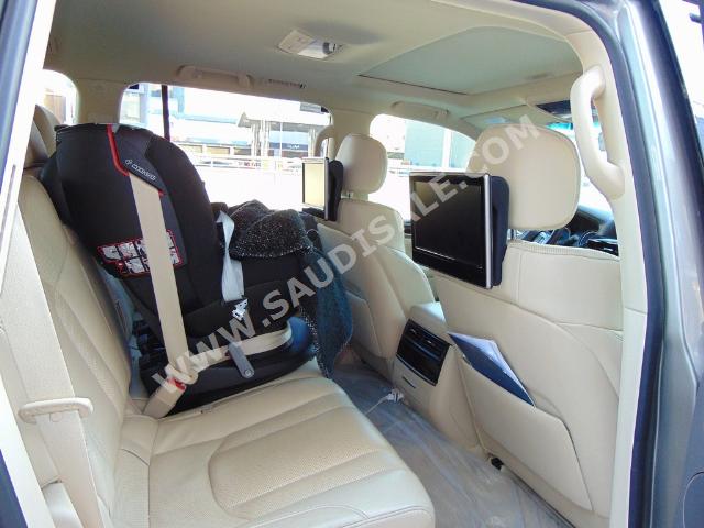 2016 Lexus LX 570