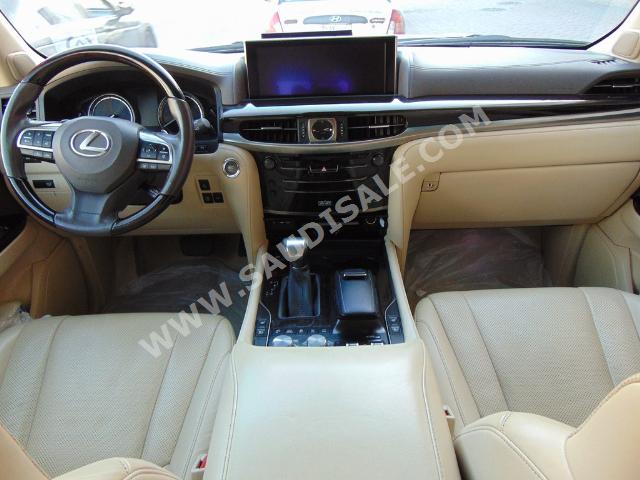 2016 Lexus LX 570