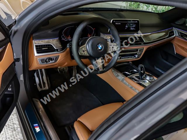 2021 بي ام دبليو الفئة السابعة 730 إل أي