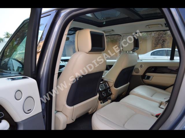 2018 لاند روفر رينج روفر فوج