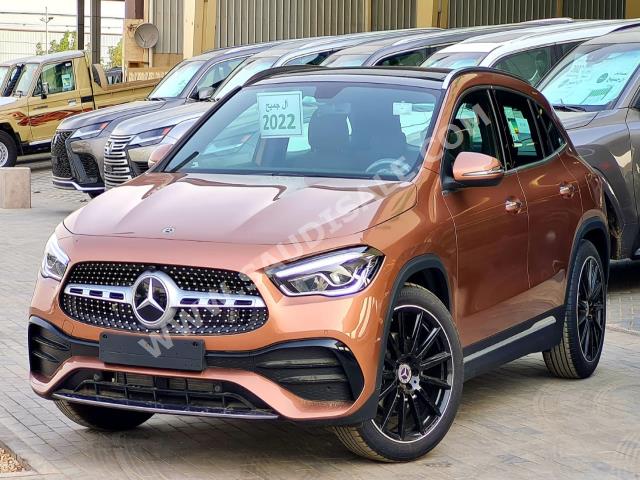 2022 مرسيدس - بنز جي إل أي 200
